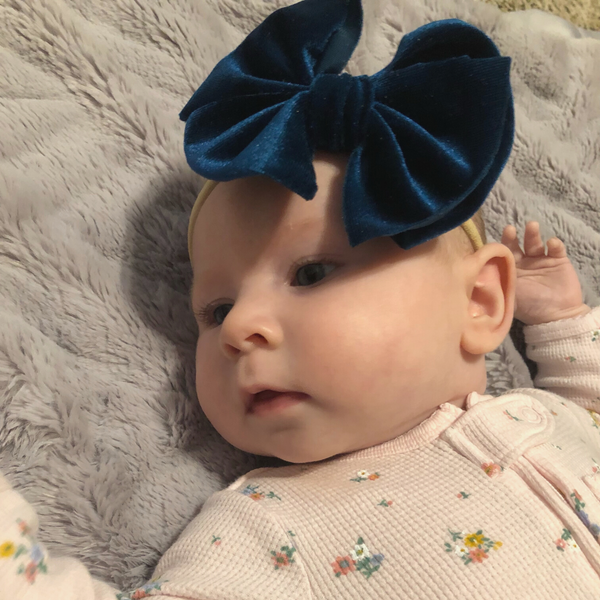 MINI BLUE VELVET BOW